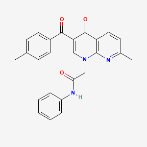molecular formula C25H21N3O3 B2630500 2-(7-methyl-3-(4-methylbenzoyl)-4-oxo-1,8-naphthyridin-1(4H)-yl)-N-phenylacetamide CAS No. 894906-59-3