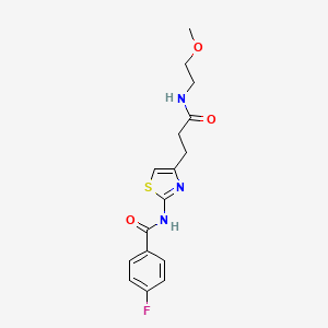 molecular formula C16H18FN3O3S B2630527 4-氟代-N-(4-(3-((2-甲氧基乙基)氨基)-3-氧代丙基)噻唑-2-基)苯甲酰胺 CAS No. 1021265-82-6