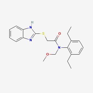 2-(1H-benzimidazol-2-ylsulfanyl)-N-(2,6-diethylphenyl)-N-(methoxymethyl)acetamide
