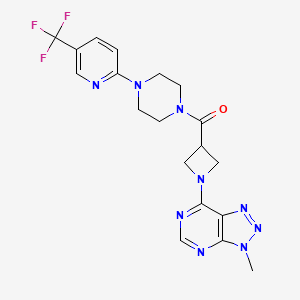 (1-(3-methyl-3H-[1,2,3]triazolo[4,5-d]pyrimidin-7-yl)azetidin-3-yl)(4-(5-(trifluoromethyl)pyridin-2-yl)piperazin-1-yl)methanone