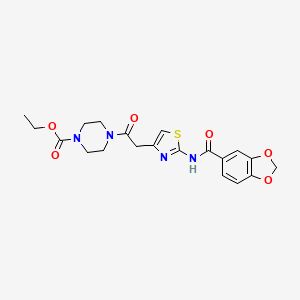 molecular formula C20H22N4O6S B2632113 4-(2-(2-(苯并[d][1,3]二氧杂环-5-甲酰氨基)噻唑-4-基)乙酰)哌嗪-1-甲酸乙酯 CAS No. 941943-46-0