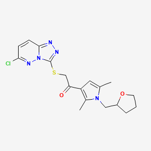 2-({6-chloro-[1,2,4]triazolo[4,3-b]pyridazin-3-yl}sulfanyl)-1-{2,5-dimethyl-1-[(oxolan-2-yl)methyl]-1H-pyrrol-3-yl}ethan-1-one