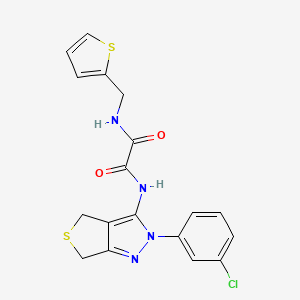 molecular formula C18H15ClN4O2S2 B2633106 N1-(2-(3-chlorophenyl)-4,6-dihydro-2H-thieno[3,4-c]pyrazol-3-yl)-N2-(thiophen-2-ylmethyl)oxalamide CAS No. 899952-12-6