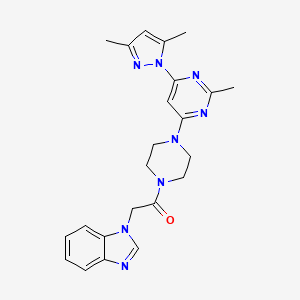 molecular formula C23H26N8O B2633514 2-(1H-benzo[d]imidazol-1-yl)-1-(4-(6-(3,5-dimethyl-1H-pyrazol-1-yl)-2-methylpyrimidin-4-yl)piperazin-1-yl)ethanone CAS No. 1251545-15-9