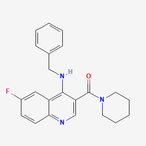 molecular formula C22H22FN3O B2633877 (4-(苯甲氨基)-6-氟喹啉-3-基)(哌啶-1-基)甲酮 CAS No. 1797727-32-2