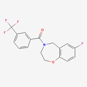 molecular formula C17H13F4NO2 B2635027 (7-氟-2,3-二氢苯并[f][1,4]恶杂环-4(5H)-基)(3-(三氟甲基)苯基)甲酮 CAS No. 2034290-24-7