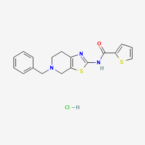 molecular formula C18H18ClN3OS2 B2635107 N-(5-benzyl-4,5,6,7-tetrahydrothiazolo[5,4-c]pyridin-2-yl)thiophene-2-carboxamide hydrochloride CAS No. 1189481-15-9