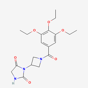 molecular formula C19H25N3O6 B2635309 3-(1-(3,4,5-Triethoxybenzoyl)azetidin-3-yl)imidazolidine-2,4-dione CAS No. 2034310-86-4