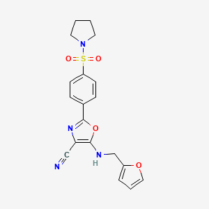 5-((Furan-2-ylmethyl)amino)-2-(4-(pyrrolidin-1-ylsulfonyl)phenyl)oxazole-4-carbonitrile