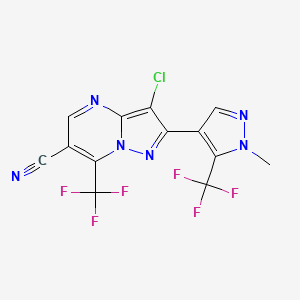 molecular formula C13H5ClF6N6 B2636080 3-氯-2-[1-甲基-5-(三氟甲基)-1H-吡唑-4-基]-7-(三氟甲基)吡唑并[1,5-a]嘧啶-6-腈 CAS No. 956755-17-2