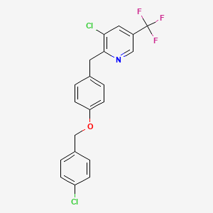 molecular formula C20H14Cl2F3NO B2637167 3-Chloro-2-{4-[(4-chlorobenzyl)oxy]benzyl}-5-(trifluoromethyl)pyridine CAS No. 338410-49-4