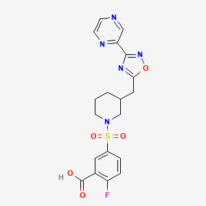 molecular formula C19H18FN5O5S B2637843 2-Fluoro-5-((3-((3-(pyrazin-2-yl)-1,2,4-oxadiazol-5-yl)methyl)piperidin-1-yl)sulfonyl)benzoic acid CAS No. 1705879-50-0
