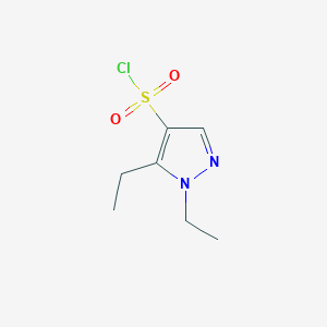 molecular formula C7H11ClN2O2S B2639098 1,5-Diethyl-1H-pyrazole-4-sulfonyl chloride CAS No. 1197230-97-9