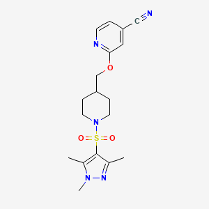 molecular formula C18H23N5O3S B2639194 2-[[1-(1,3,5-三甲基吡唑-4-基)磺酰基哌啶-4-基]甲氧基]吡啶-4-甲腈 CAS No. 2380142-98-1