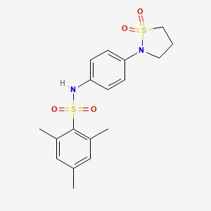 molecular formula C18H22N2O4S2 B2639757 N-[4-(1,1-二氧化-1lambda6,2-噻唑烷-2-基)苯基]-2,4,6-三甲基苯磺酰胺 CAS No. 949770-54-1