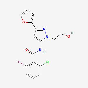 molecular formula C16H13ClFN3O3 B2640524 2-chloro-6-fluoro-N-(3-(furan-2-yl)-1-(2-hydroxyethyl)-1H-pyrazol-5-yl)benzamide CAS No. 1219913-47-9