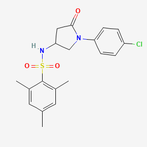 molecular formula C19H21ClN2O3S B2640924 N-(1-(4-chlorophenyl)-5-oxopyrrolidin-3-yl)-2,4,6-trimethylbenzenesulfonamide CAS No. 896316-21-5