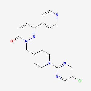 2-{[1-(5-Chloropyrimidin-2-yl)piperidin-4-yl]methyl}-6-(pyridin-4-yl)-2,3-dihydropyridazin-3-one