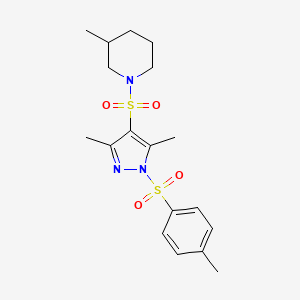 molecular formula C18H25N3O4S2 B2641243 1-((3,5-二甲基-1-甲苯磺酰基-1H-吡唑-4-基)磺酰基)-3-甲基哌啶 CAS No. 956251-21-1