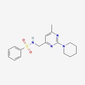 molecular formula C17H22N4O2S B2641372 N-((6-methyl-2-(piperidin-1-yl)pyrimidin-4-yl)methyl)benzenesulfonamide CAS No. 1797813-25-2
