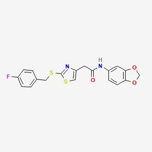 molecular formula C19H15FN2O3S2 B2641677 N-(benzo[d][1,3]dioxol-5-yl)-2-(2-((4-fluorobenzyl)thio)thiazol-4-yl)acetamide CAS No. 941875-57-6
