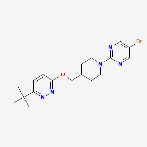 molecular formula C18H24BrN5O B2642612 3-[[1-(5-Bromopyrimidin-2-yl)piperidin-4-yl]methoxy]-6-tert-butylpyridazine CAS No. 2380056-47-1
