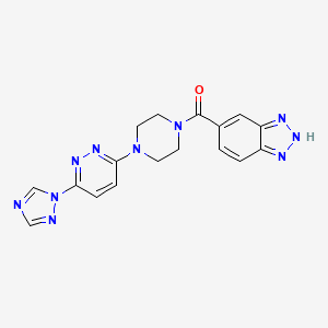 molecular formula C17H16N10O B2642789 (4-(6-(1H-1,2,4-triazol-1-yl)pyridazin-3-yl)piperazin-1-yl)(1H-benzo[d][1,2,3]triazol-5-yl)methanone CAS No. 1797093-07-2