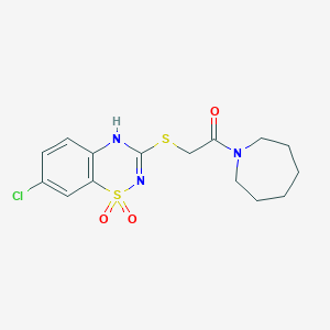 molecular formula C15H18ClN3O3S2 B2643004 1-(azepan-1-yl)-2-((7-chloro-1,1-dioxido-4H-benzo[e][1,2,4]thiadiazin-3-yl)thio)ethanone CAS No. 899944-12-8