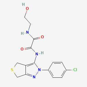 molecular formula C15H15ClN4O3S B2643679 N'-[2-(4-氯苯基)-4,6-二氢噻吩并[3,4-c]吡唑-3-基]-N-(2-羟乙基)草酰胺 CAS No. 899969-94-9