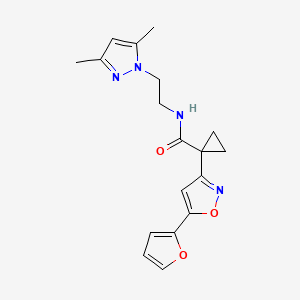 molecular formula C18H20N4O3 B2644821 N-(2-(3,5-二甲基-1H-吡唑-1-基)乙基)-1-(5-(呋喃-2-基)异恶唑-3-基)环丙烷甲酰胺 CAS No. 1286705-56-3