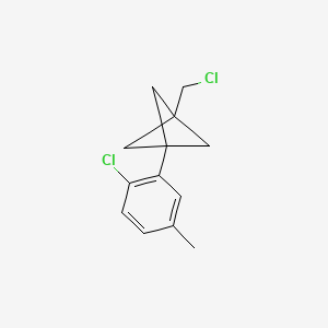 molecular formula C13H14Cl2 B2644955 1-(Chloromethyl)-3-(2-chloro-5-methylphenyl)bicyclo[1.1.1]pentane CAS No. 2287281-52-9