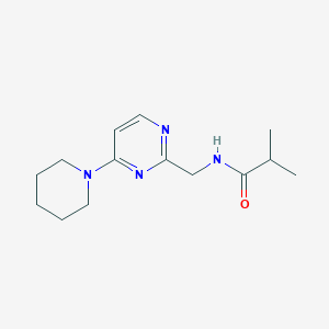 molecular formula C14H22N4O B2645247 N-((4-(piperidin-1-yl)pyrimidin-2-yl)methyl)isobutyramide CAS No. 1797291-95-2