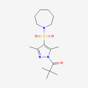 molecular formula C16H27N3O3S B2645291 1-[4-(AZEPANE-1-SULFONYL)-3,5-DIMETHYL-1H-PYRAZOL-1-YL]-2,2-DIMETHYLPROPAN-1-ONE CAS No. 1007043-38-0