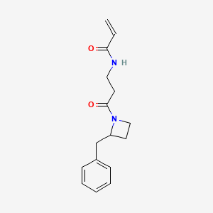 N-[3-(2-Benzylazetidin-1-yl)-3-oxopropyl]prop-2-enamide