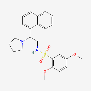 molecular formula C24H28N2O4S B2646607 2,5-dimethoxy-N-(2-(naphthalen-1-yl)-2-(pyrrolidin-1-yl)ethyl)benzenesulfonamide CAS No. 941997-30-4