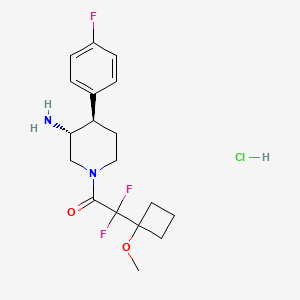 molecular formula C18H24ClF3N2O2 B2646704 1-[(3R,4R)-3-氨基-4-(4-氟苯基)哌啶-1-基]-2,2-二氟-2-(1-甲氧基环丁基)乙酮；盐酸盐 CAS No. 2445750-27-4