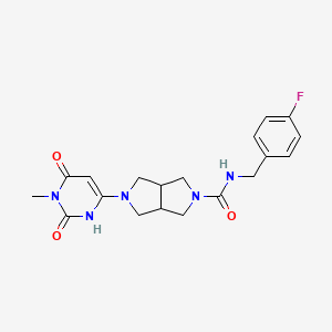 N-[(4-Fluorophenyl)methyl]-2-(3-methyl-2,4-dioxo-1H-pyrimidin-6-yl)-1,3,3a,4,6,6a-hexahydropyrrolo[3,4-c]pyrrole-5-carboxamide