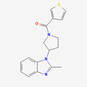 molecular formula C17H17N3OS B2646925 (3-(2-methyl-1H-benzo[d]imidazol-1-yl)pyrrolidin-1-yl)(thiophen-3-yl)methanone CAS No. 2034421-72-0