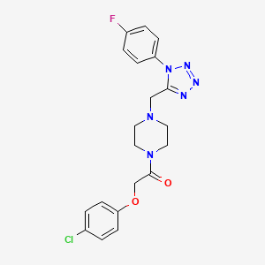 molecular formula C20H20ClFN6O2 B2647388 2-(4-氯苯氧基)-1-(4-((1-(4-氟苯基)-1H-四唑-5-基)甲基)哌嗪-1-基)乙酮 CAS No. 1040650-63-2
