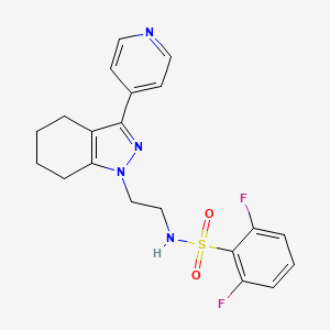 molecular formula C20H20F2N4O2S B2648366 2,6-二氟-N-(2-(3-(吡啶-4-基)-4,5,6,7-四氢-1H-吲唑-1-基)乙基)苯磺酰胺 CAS No. 1797670-74-6