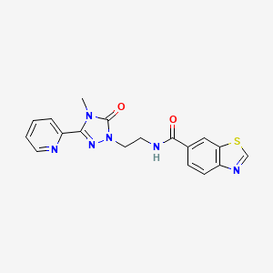 molecular formula C18H16N6O2S B2648769 N-(2-(4-甲基-5-氧代-3-(吡啶-2-基)-4,5-二氢-1H-1,2,4-三唑-1-基)乙基)苯并[d]噻唑-6-甲酰胺 CAS No. 1396758-20-5