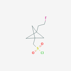 molecular formula C8H12ClFO2S B2651131 [3-(2-Fluoroethyl)-1-bicyclo[1.1.1]pentanyl]methanesulfonyl chloride CAS No. 2287285-06-5
