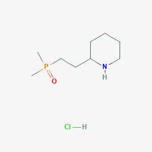 molecular formula C9H21ClNOP B2652246 2-(2-二甲基磷酰乙基)哌啶；盐酸盐 CAS No. 2413886-07-2