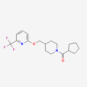 molecular formula C18H23F3N2O2 B2652472 2-[(1-环戊烷甲酰基哌啶-4-基)甲氧基]-6-(三氟甲基)吡啶 CAS No. 2198959-09-8
