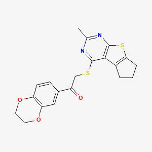 molecular formula C20H18N2O3S2 B2652598 1-(2,3-二氢-1,4-苯并二氧杂环-6-基)-2-({10-甲基-7-硫杂-9,11-二氮三环[6.4.0.0^{2,6}]十二-1(8),2(6),9,11-四烯-12-基}硫代)乙烷-1-酮 CAS No. 315711-68-3