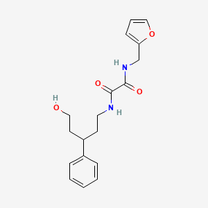 molecular formula C18H22N2O4 B2652647 N1-(furan-2-ylmethyl)-N2-(5-hydroxy-3-phenylpentyl)oxalamide CAS No. 2034480-04-9