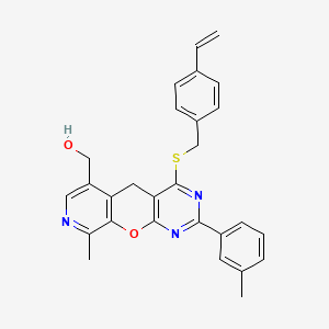 molecular formula C28H25N3O2S B2653452 (7-{[(4-Ethenylphenyl)methyl]sulfanyl}-14-methyl-5-(3-methylphenyl)-2-oxa-4,6,13-triazatricyclo[8.4.0.0^{3,8}]tetradeca-1(10),3(8),4,6,11,13-hexaen-11-yl)methanol CAS No. 892416-86-3