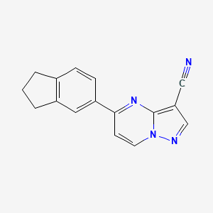 molecular formula C16H12N4 B2653481 5-(2,3-二氢-1H-茚-5-基)吡唑并[1,5-a]嘧啶-3-腈 CAS No. 866050-30-8