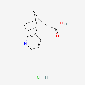 molecular formula C12H14ClNO2 B2653775 1-(吡啶-3-基)双环[2.1.1]己烷-5-羧酸盐酸盐 CAS No. 2172603-72-2