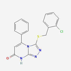 molecular formula C18H13ClN4OS B2654375 3-[(2-chlorobenzyl)thio]-5-phenyl[1,2,4]triazolo[4,3-a]pyrimidin-7(8H)-one CAS No. 946286-80-2